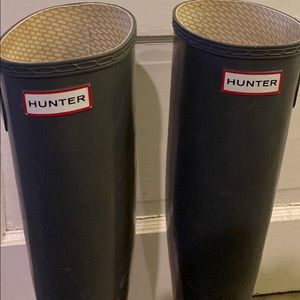 Size 7 grey Hunter rain boots